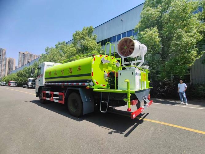 程力重工股份 產品展廳 >公路灑水灑水車工地灑水車廠家